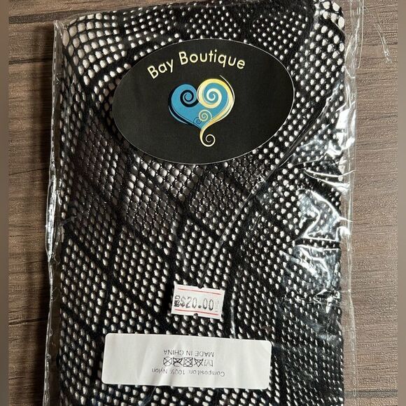 Fishnet Pattern Tights - Picture 8 of 8